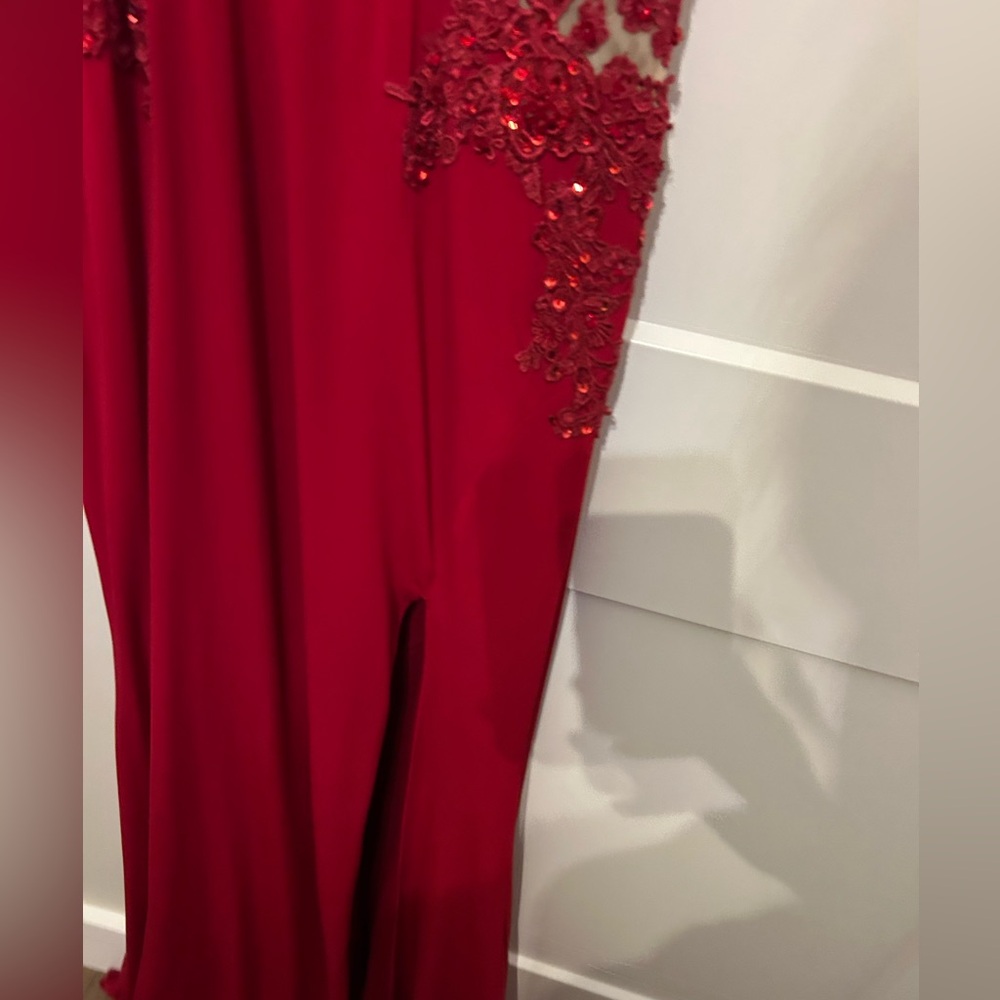 Elegant Red Lace Evening Gown.  Like new - Picture 9 of 15